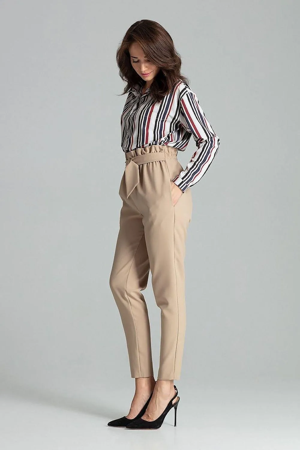 Chic Beige Trousers with Glamorous Golden Buckle - Comfortable Style