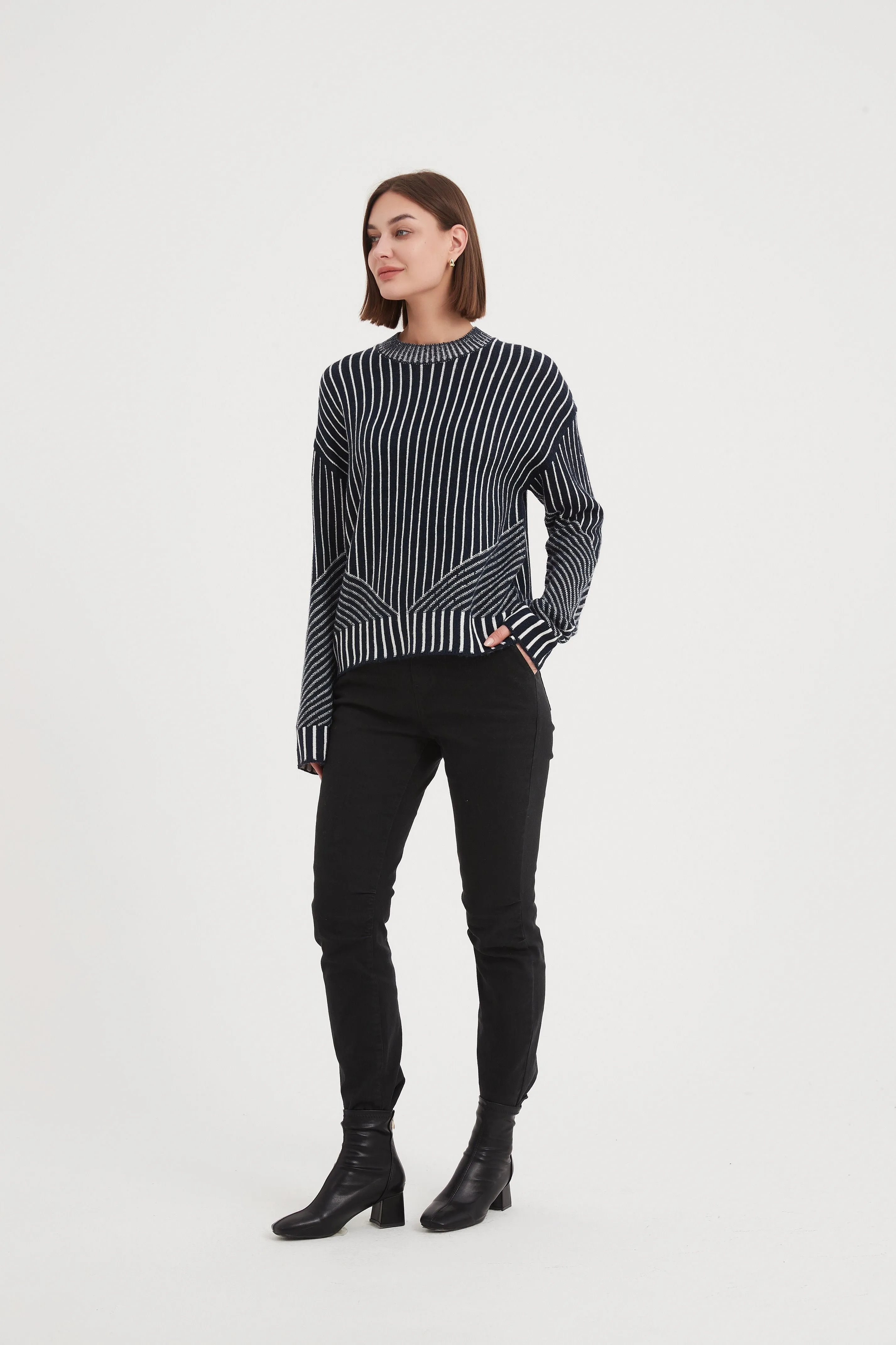 Geometric Stripe Knit Navy